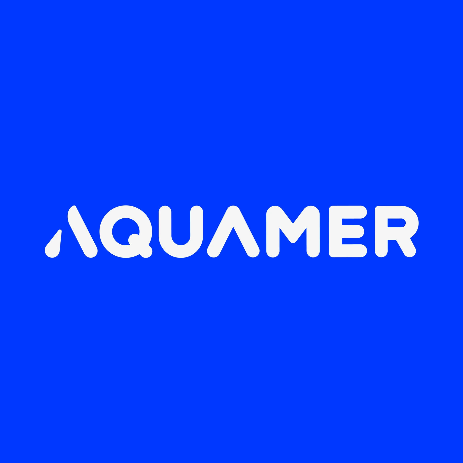 Aquamer, logotyp na značkovej modrej